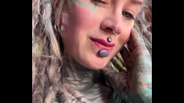 What can i do best with my tongue wrong asnwers only in the commentzz #tonguesplit #tongue #bodymodi 