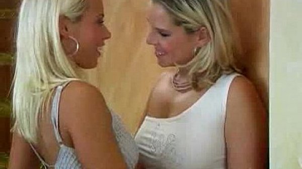 Blondes Rubbing And Toying - Boysiq thumbnail