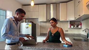 Abogado Caliente en Casa: Seduje al Abogado de Mi Exesposo para Quedarme con Todo