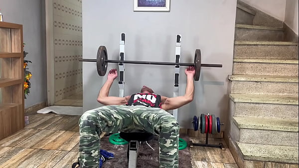 Nonton Fomos Treinar Pesado Na Academia Da Putaria thumbnail