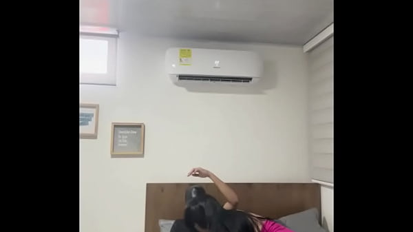 Le doy una buena compa&ntilde;ia a mi hermanastro hasta cabalgar en su rica polla 