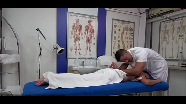 Erotic And Hot Oiled Massage For Amazing Sexy Latina Ends With Passionate Real Sex With Creampie thumbnail