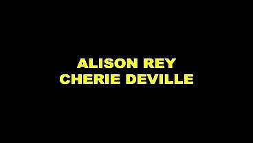 Nonton She Knew That Cherie Would Accept And Embrace Alison For Her Courage, But She Didn't... thumbnail