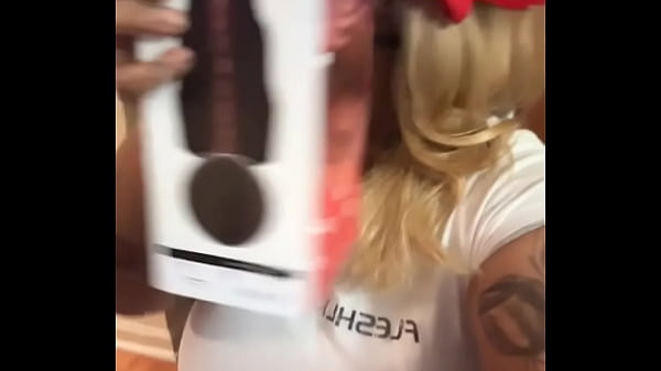 Fuck this pussy cum in this cum anywhere you at