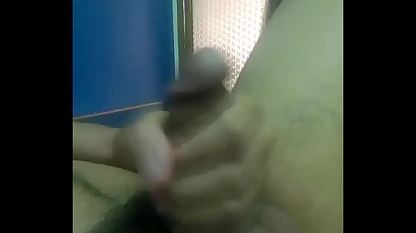 Play MP4 - Nứng cặc &dstrok;&ecirc;m khuya