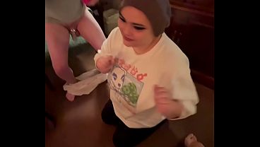 Nonton Chainmail Chastity Cuck & A Massive Cock Blowjob thumbnail
