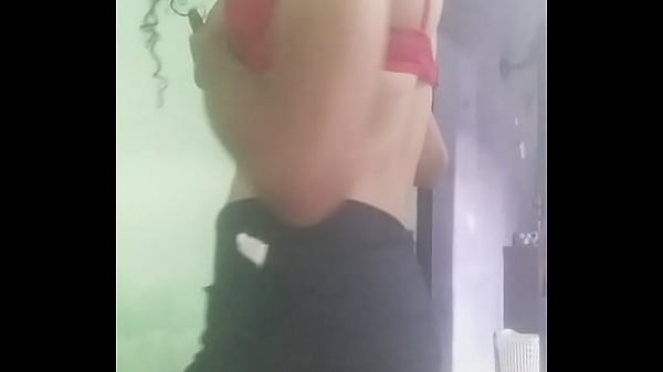 Play MP4 - Strip tease da cdzinha putinha gostosinha