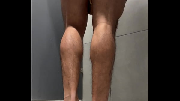 Play MP4 - Siempre terminando de entrenar me pongo bien cachondo