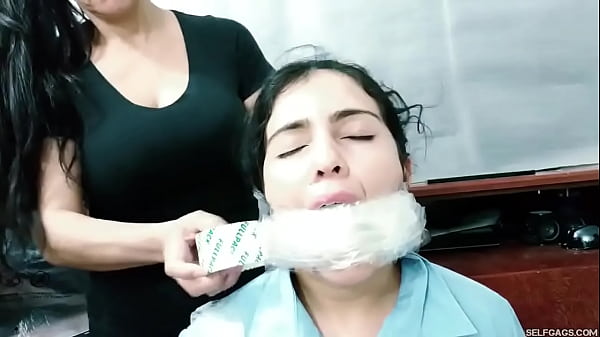 Play MP4 - Young Latinas Gagged Xtremely Tight&excl;