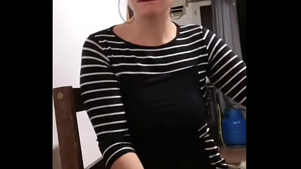 BLANQUITA ENSEÑANDOCALZON