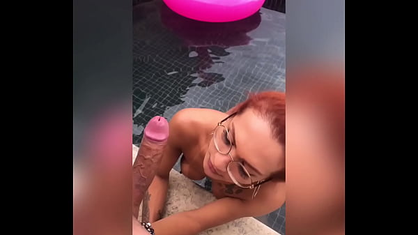 Nathalia Fontes caindo de boca no pauzudo 