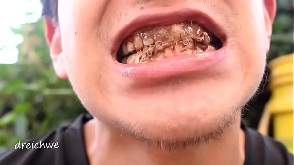 Chocolate On The Teeth thumbnail
