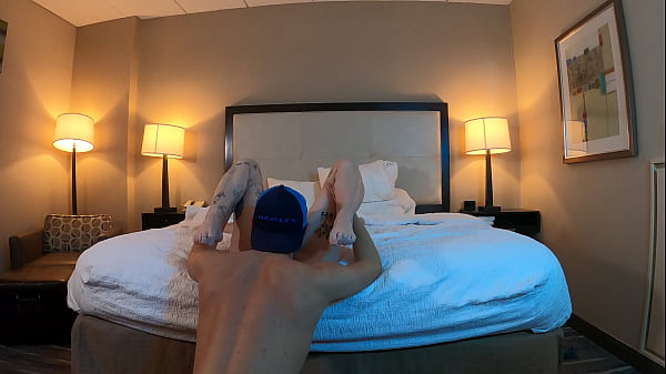 EatingPetite_Woman s_Pussy