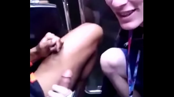 Play MP4 - Uma mamada na roda gigante