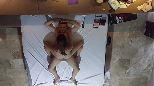 Gran Follada Me Da Mi Novio En La Residencia De Su Padrastro thumbnail