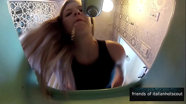 Nonton Beautiful Blonde Girl Fucked In The Bathroom thumbnail