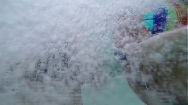 Play MP4 - La Puta Mexicana cogiendose a su mejor amiga en publico&comma; en la alberca de sus departamentos&period;