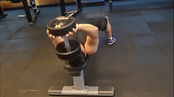 A Gostosa Me Convidou Para O Role Na Praia . thumbnail