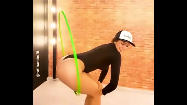 Nonton Tati Bambole thumbnail