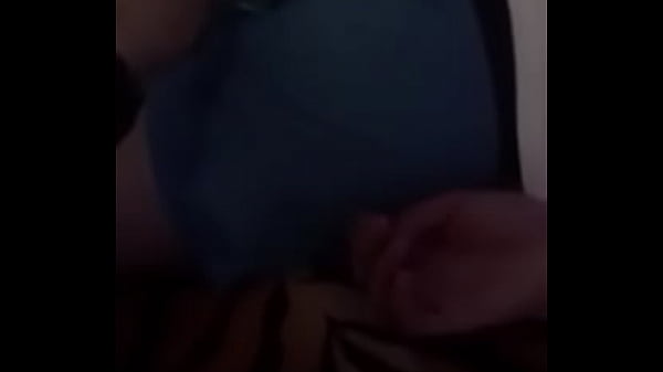 Tocando el culo rikolino del sobrino 