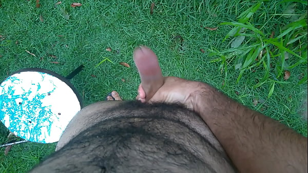 Play MP4 - Pau pentelhudo  tomando um ar livre