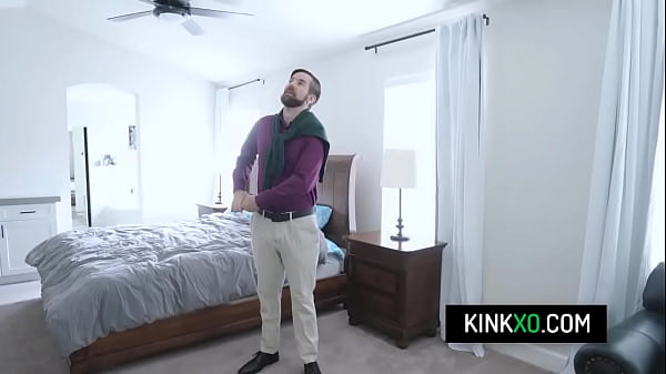 Nonton Hot Babe With Big Ass Takes Some Serious Pussy Banging thumbnail