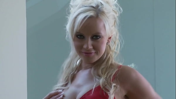 Nonton Cindy Dollar Strips Out Of Her Red Dress And Works Her Twat With A Powerful Vibe Sqf thumbnail