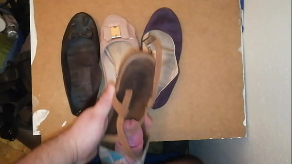 Masturbating with ballerina_flats and cumming intosandal
