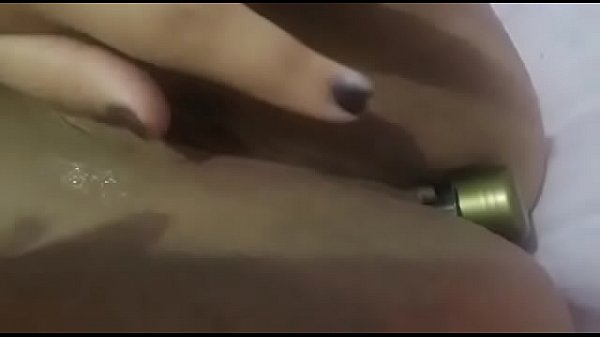 Cadelinha provocando a bucetinha 