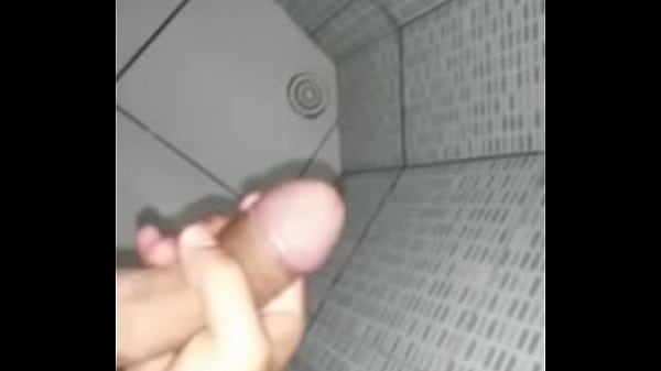 Nonton Exercitando O Pepino thumbnail