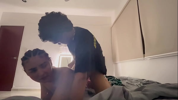 Play MP4 - Argentinian babe gets pounded