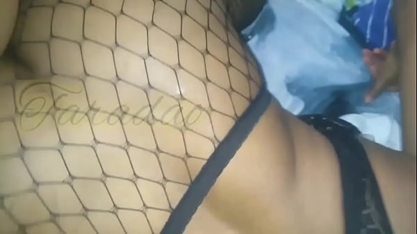 Safada rebolando o cu no meu pau 