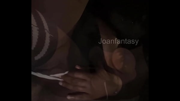 Nonton Playing With A Queen Sized Dildo In A Parking Lot thumbnail