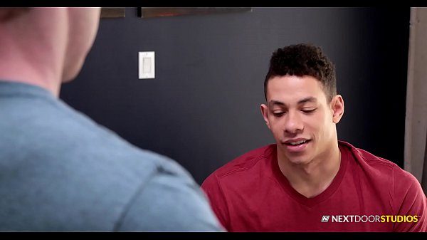 light skin dude fucks white dude 