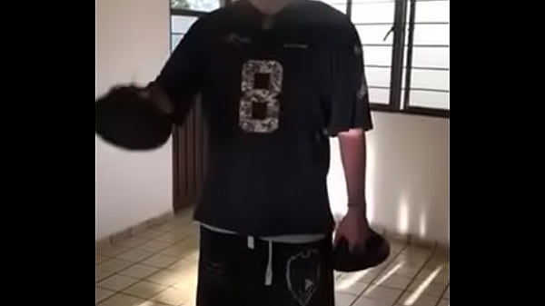 Nonton Pit&oacute; Bailador Nfl thumbnail