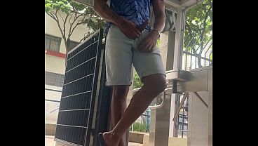 Exibindo Minha Rola Na Catraca Da Esta&ccedil;&atilde;o thumbnail