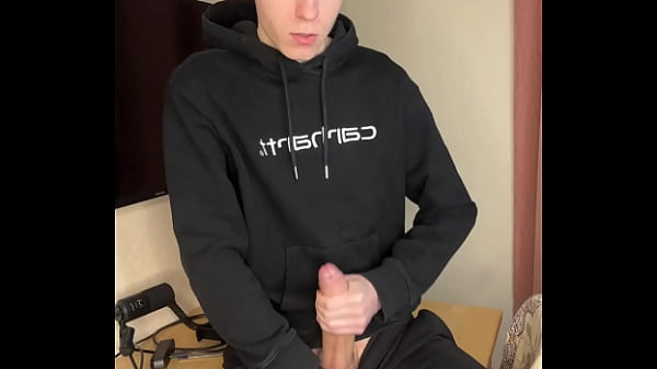 Carrying Heavy Bags Made My Arms Tired But My Dick Is Ready