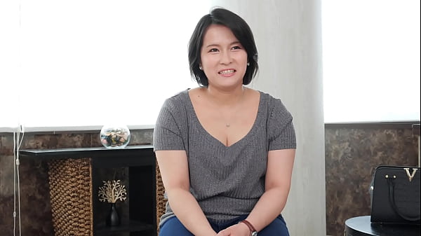 「主人に女扱いされなくなってからかもしれないです（笑）」素朴で優しそうな雰囲気と肉付きの良いボディラインがこれ以上なく理想的な主婦感を醸し出している福本ひかりさん45歳。今年で結婚20年目を迎える。順風満帆でアットホームな日々を送っているひかりさんだが、ご主人との夜は数年前から完全になくなってしまったらしい。