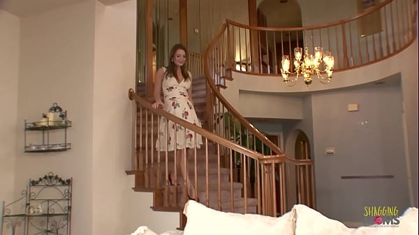 Play MP4 - Classy brunette milf has her tight white asshole stretched by her horny BBC friend