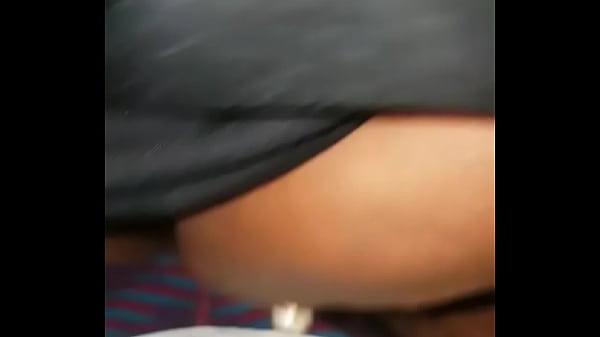 Une mahoraise se d&eacute_cha&icirc_ne.