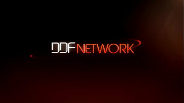 Squeeze & Worship: Grape-Tread Toe Tease Awaits!