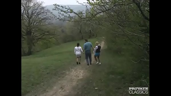 Play MP4 - Private Video Magazine threesome in the Anal Park