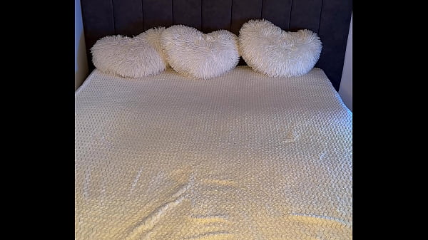 Nonton Blonde Masturbates With A Dildo And Spanks Her Ass thumbnail