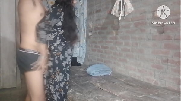 Play MP4 - bhabhi ne squirt se devar ko nehla diya chudai ke waqt