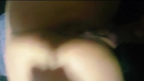 Play MP4 - Vizinho me comeu enquanto meu marrido estava trabalhando