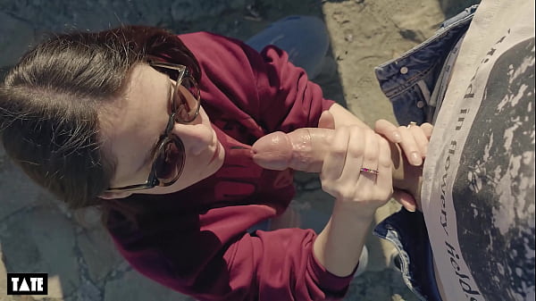 Play MP4 - Amateur Whore Wants Cock at Outdoors Deepthroat with Stranger