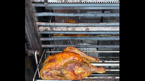 Sacrificial spit &ndash; the infernal dance of dripping fat 