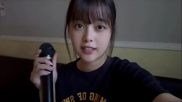 覚えたてのオナニーを、一人カラオケの個室オナニーする女子大生。 thumbnail