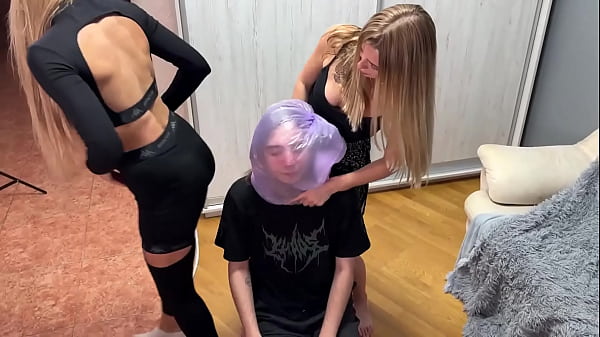 Play MP4 - Farts Chamber For Loser From Two Perverted Mistresses