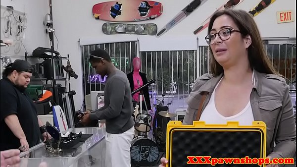 Spex pawn amateur dicked deeply for cash 